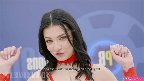 chloe heart swallow